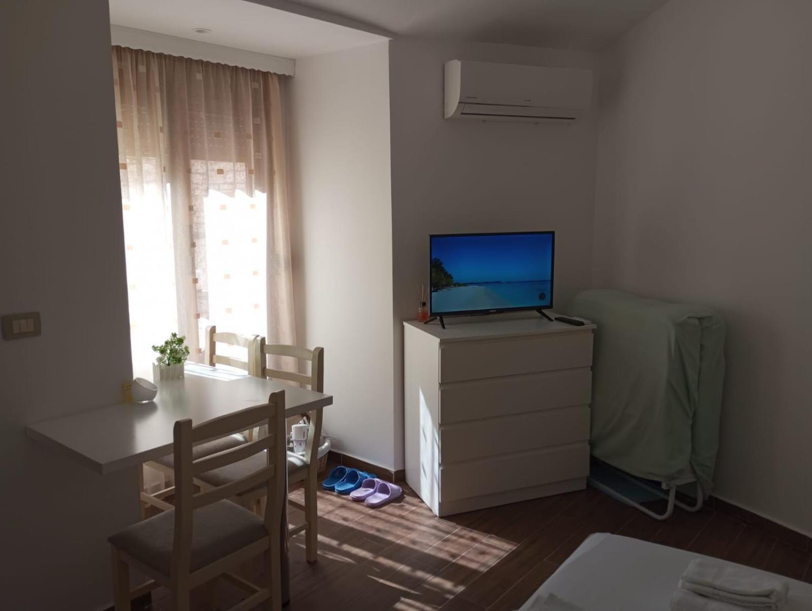 Mario Rooms Saranda Extérieur photo